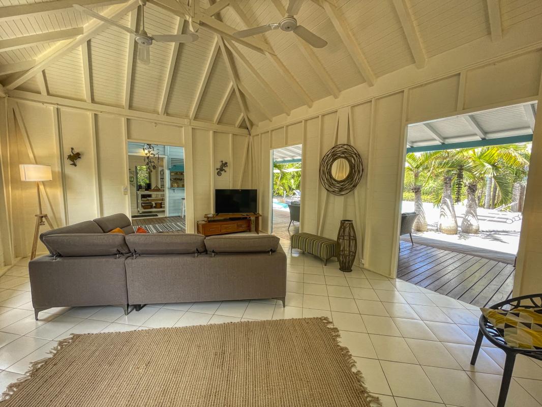 23.Location villa piscine Saint François Guadeloupe_Salon